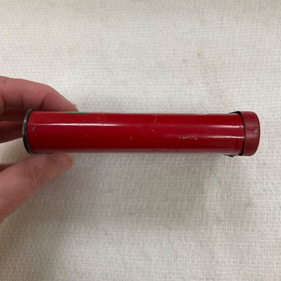 Vintage Velvet Pipe & Cigarette Tobacco Tin Collectible - Picture 3 of 11